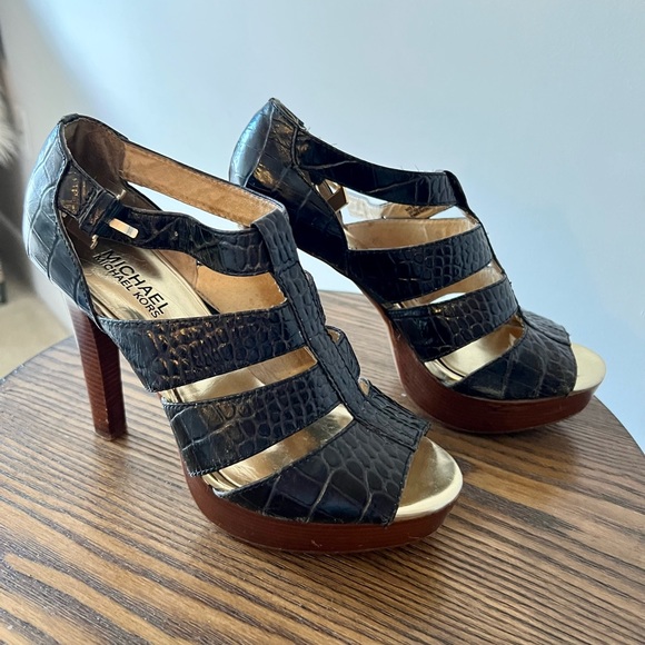 Pre-loved Michael Kors Caged Platform Heels 💃🏻 - Picture 2 of 10